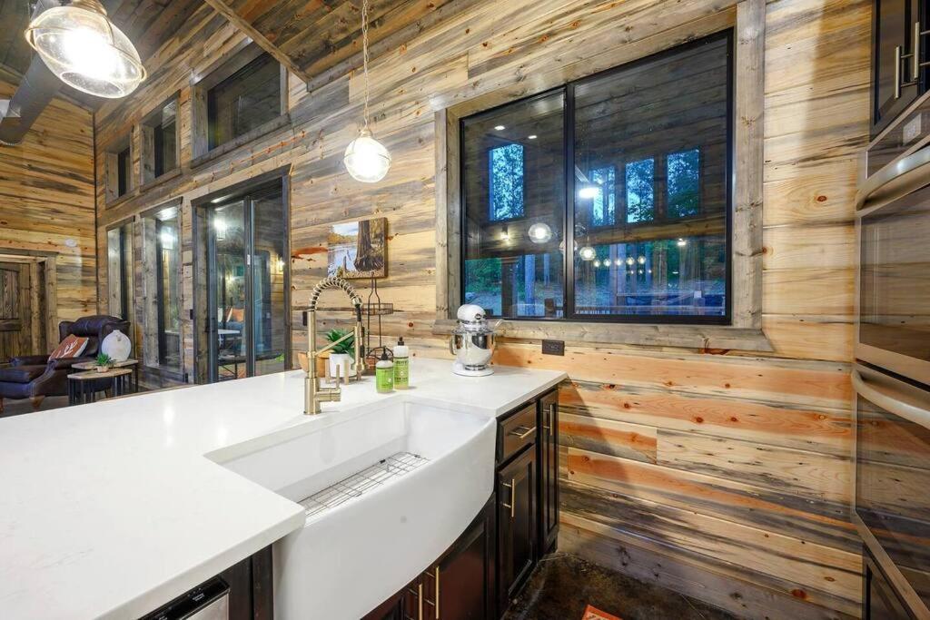 ברוקן בו Ember Skye Cabin - 2 Bdr & Bunk Nook/2.5 Bath מראה חיצוני תמונה
